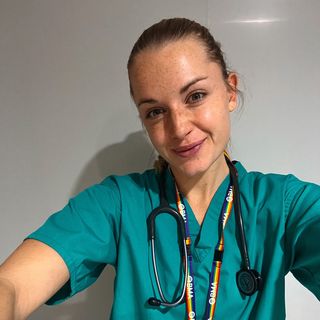 Dr Becca Salmon | Runner & Doctor | Privy Reviews